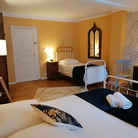 Autour D'une Toile 3*