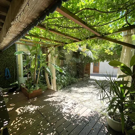 Casa de hóspedes Autour D'une Toile 3*